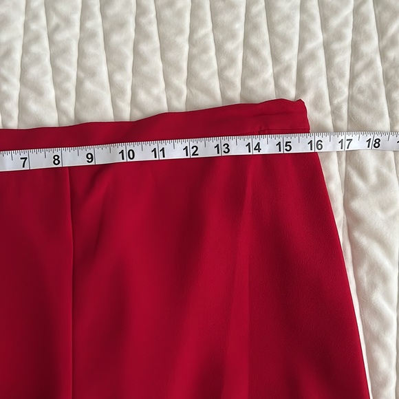 Natori Red Crepe Slim Pants Size Medium - Picture 11 of 13